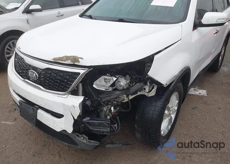 2014 Kia Sorento Lx z USA, uszkodzony, nr VIN 5XYKT3A62EG440176